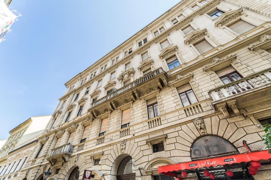Opera Luxury Appartement *